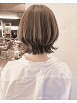 ティーシェル(TIECHEL)&nbsp;小顔イメチェン、ダークアッシュグレージュくびれレイヤーボブ