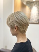 フリージア(freesia)&nbsp;ツーブロック/センターパート/30代40代50代