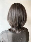 グレージュ×外ハネ×レイヤーミックス　20代、30代、40代