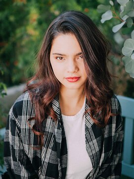 スタリー(Starry) 艶ウェーブロング20代/30代/40代/ハレマチ通り