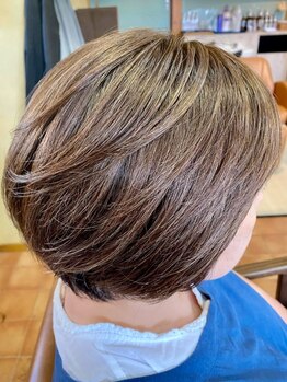 フックアップの写真/気になる白髪もしっかりカバー◎あなたのなりたいを叶えます♪髪に優しい薬剤で、ダメージレスに仕上がる☆