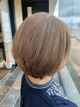 アンシャンテ(ENCHANT) 白髪を味方にするミルクティーボブ