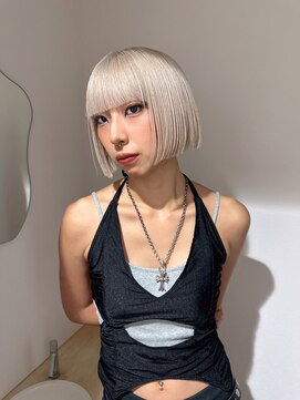 モニカ 栄店(MONIQA) ホワイトベージュ