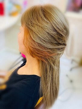 美容室 ティンカーベル イヤリングカラー