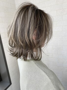 アルマヘア(Alma hair) レイヤーミディ★バレイヤージュ