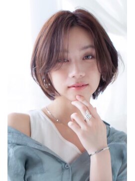 アッシュ 草加店 (Ash) 丸みボブ