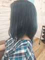ウェスト(WEST) 柔らかい感じのブルーカラー。