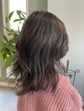 ディア(Dia) 小さな可愛いお客様☆レイヤーカットゆる巻スタイル☆