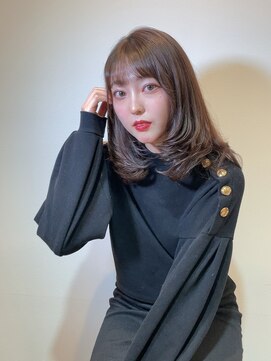 レヴィア(REVIA) レイヤーカット前髪カット顔まわりカット髪質改善