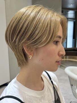 ソワネ 表参道(soigne) 表参道くびれショートボブレイヤーカットアッシュベージュ40代
