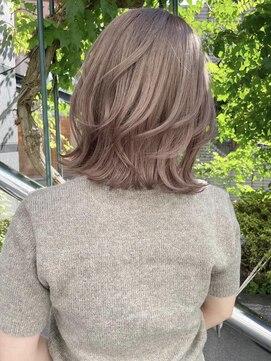 モディッシュバイアルティナ(modish by artina) ヘーゼルグレージュ/パールベージュ/バタフライカット