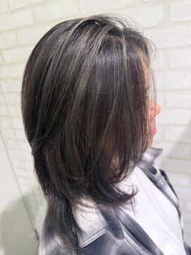 ライクバイコトナ 越谷(RIKE by kotona) ウルフレイヤー　ハイライトカラー