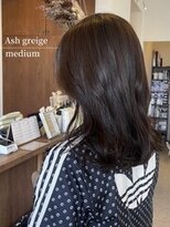 パル バイ ラベスト(Pal by lovest)&nbsp;どんなお洋服にも合うアッシュグレージュ◎