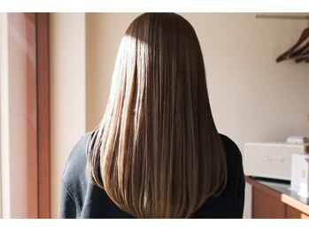 モノリス(MONOLITH.)の写真/【髪質改善】世界特許のヘアケア《アマトラトリートメント》を導入。心地よいひと時をお過ごしください―。