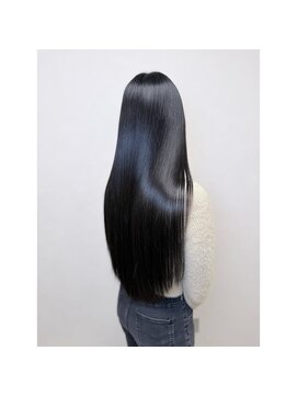 アンドリルム 梅田(&Lillme) 艶透明感カラー、髪質改善TR、似合わせ小顔レイヤー