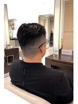 ヘア&エステ ヒロイン 西武池袋店&nbsp;大人上品フェードメンズカットジェルスタイル。