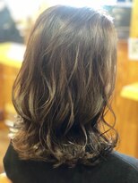 ララテラス(LaLa Terrace)&nbsp;カーキアッシュ×大人かわいい外ハネラフミディ