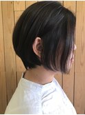 ストレートのショートボブ