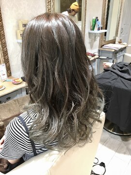 ラ ブランシュ 大宮(La Blanche) グレーグラデーションカラー&oggiottoトリートメント