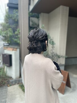 ベルトオブヴィーナス(Belt of venus) ハーフアップアレンジ