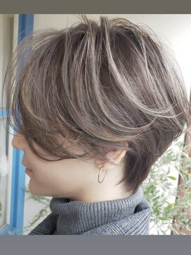 ギャザリング プレイス(GATHERING PLACE) ◆大人かわいい小顔丸みのあるショートボブ　20代30代40代