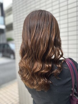 ラウレア(LAULEA) コテ巻き風パーマ/デジタルパーマ/ミディアムパーマ/王道パーマ