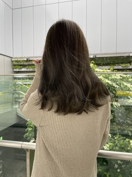 ナポ 八王子店(Napo) ナチュラルレイヤー/風になびく、抜け感オリーブ。