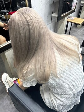 リア(riah) ケアブリーチ/透明感ハイトーンカラー/ホワイト/ストレート