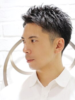 ヨシザワインク プレミアム 築地店(YOSHIZAWA Inc. PREMIUM)の写真/半個室の落ち着いた店内でお客様一人一人に合わせた接客と技術を提供いたします【築地/理容室】