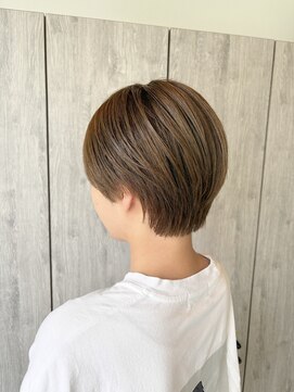 ヘアーリゾートノーブル(Hair Resort Noble) 襟足ぱつっとショート×グレージュ