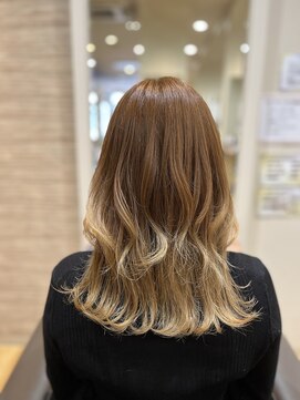 フェリエットバイビークール(feliette by Be-COOL) グラデーションカラー