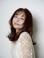 ハーツオオサカ(HE:ARTS OSAKA)&nbsp;小顔見せ韓国ヘア × 艶感グロウメイク