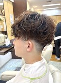 シャドウパーマ　メンズパーマ　緩めパーマ