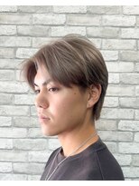 ヘアーアンドアイラッシュ ビス 下曽根店(Bis!) ミルクティーベージュのセンターパートマッシュ
