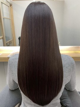 エクラート リアーラ 横浜店(ECLART Reala) 柔らか質感オリーブベージュ☆藤原