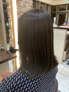 ルッソ チアロ(Lusso chiaro) オリーブカラー/透明感カラー/30代/40代/50代