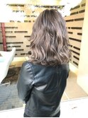 スモーキーベージュ