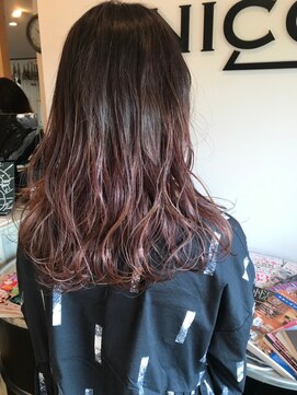 ホワイト(WHITE HAIR@NICOLA) ふんわりグラデーションカラー