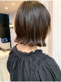 福山市ヘアカラー人気caary透明感 切りっぱなし外ハネベージュ