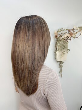 イーラ(era) 《era》美髪チャージ　サイエンスアクア 艶ツヤ　みわ