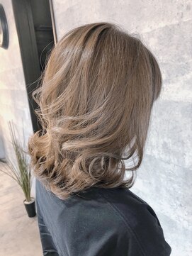 ローエン(LOWEN) 赤味を消してミルクティーっぽく。