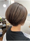 ショートボブ