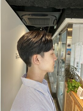 ザウィロー 神保町店(The WILLOW) 大人センターパート【メンズサロン The WILLOW 神保町店】