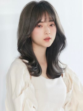 小顔見え韓国ヘア 流れる顔まわりカット Ol ７トーン 暗めカラー L アイヴィー Ivy のヘアカタログ ホットペッパービューティー