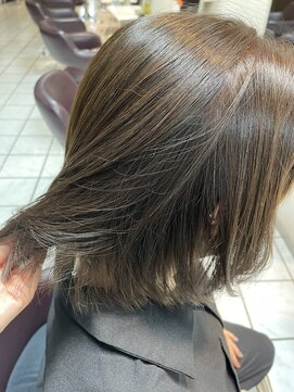 ヴィサージュ(VISAGE) 透明感たっぷりベージュカラー