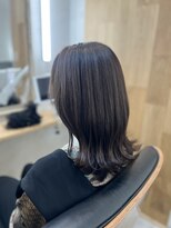 ハサミバイアトリエナガノ 千葉(8sami by atelier nagano)&nbsp;ショートボブ/センターパート/ツヤ髪/グラデーション/イヤリング