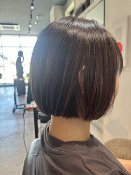 アンヒュッテ(ANHUTTE) ミニボブ