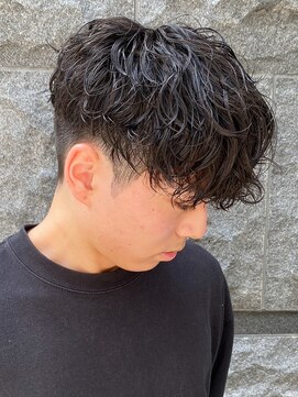 エルマーク 天王寺(L-MARK) スパイラルパーマツイストパーマアップバング短髪メッシュ