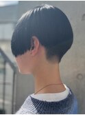 刈り上げ女子 前下がり 黒髪ショート リクルートショート