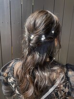 ソランテ(SOLLANTE)&nbsp;ふんわりハーフアップスタイル